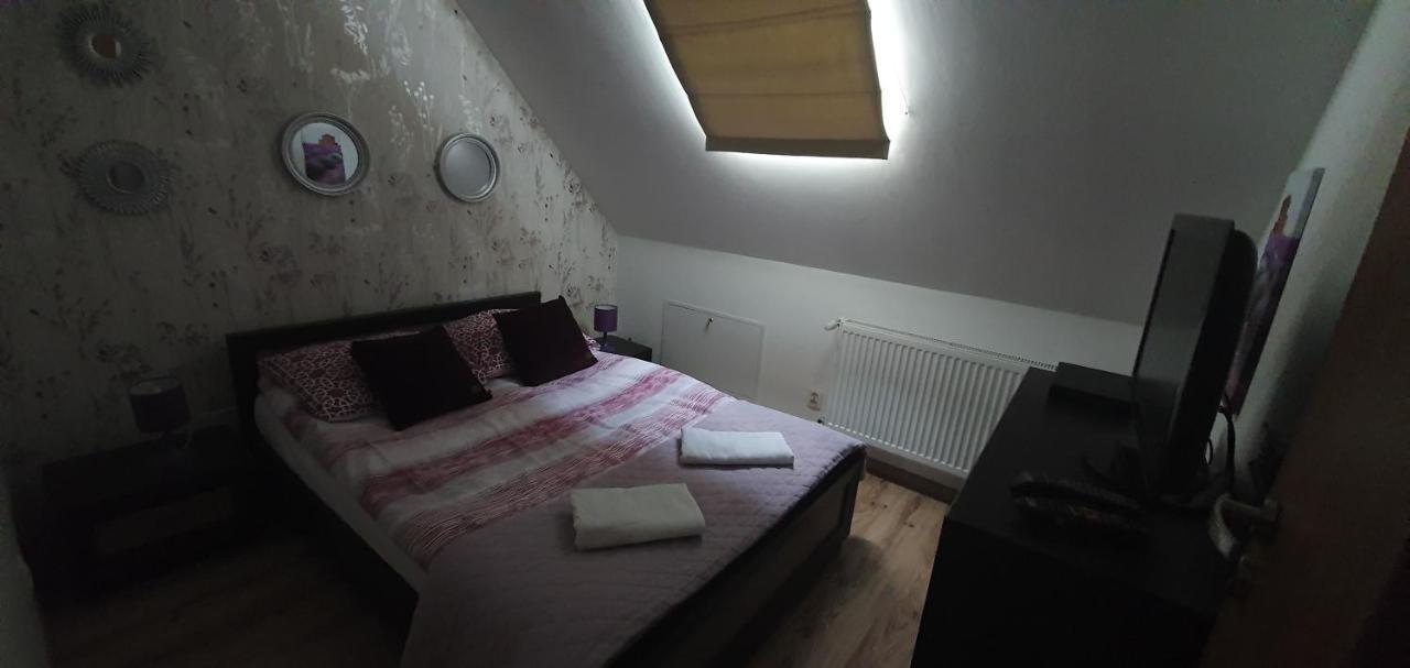 Cudowny Zakatek Z Ogrodem I Basenem Daire Bukwica  Dış mekan fotoğraf