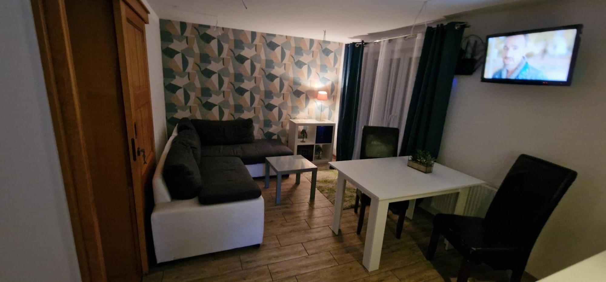 Cudowny Zakatek Z Ogrodem I Basenem Daire Bukwica  Oda fotoğraf